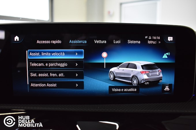 MERCEDES-BENZ A 200 d Automatic Premium